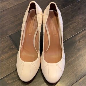 BGBG MaxAzria cream heels